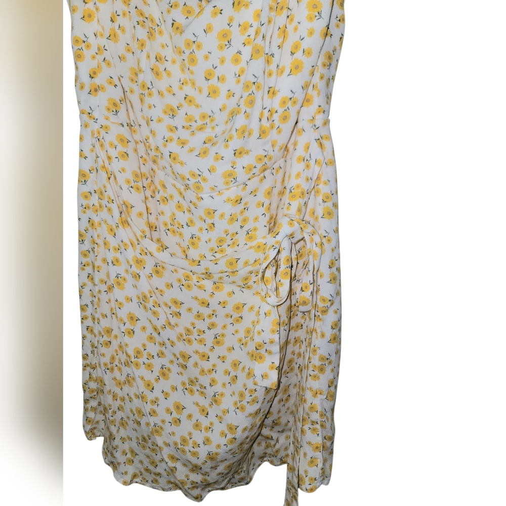 Forever 21 Yellow Floral Mini Dress (Women’s Large) - Picture 4 of 5